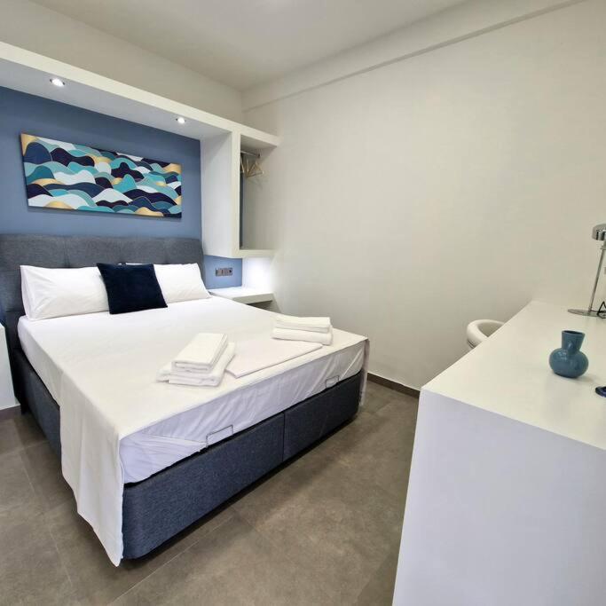 Farisma - Bright And Central Apt In Kalamata Exterior photo